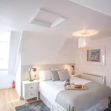 Attic Apartment *